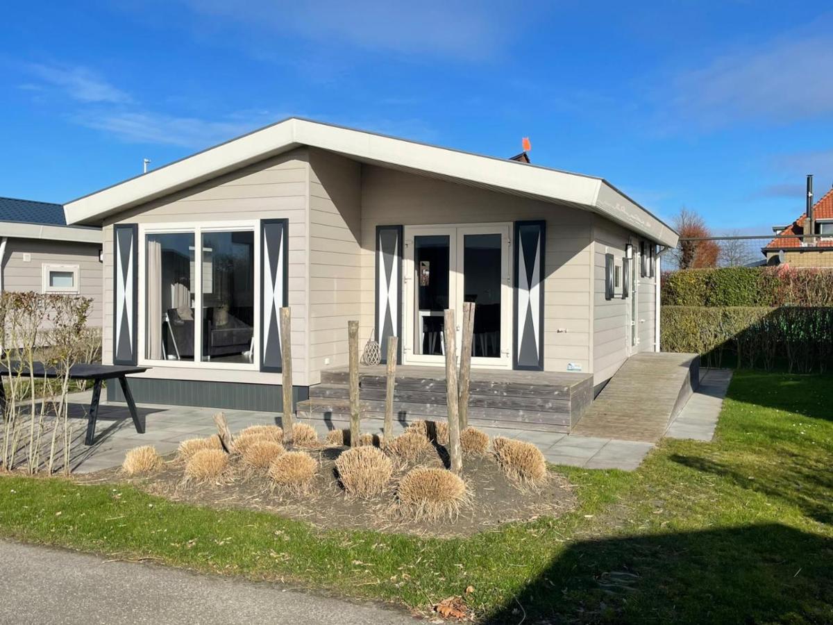 Chalet Op Gezellige Familiecamping Bij Zee 坎珀兰 外观 照片