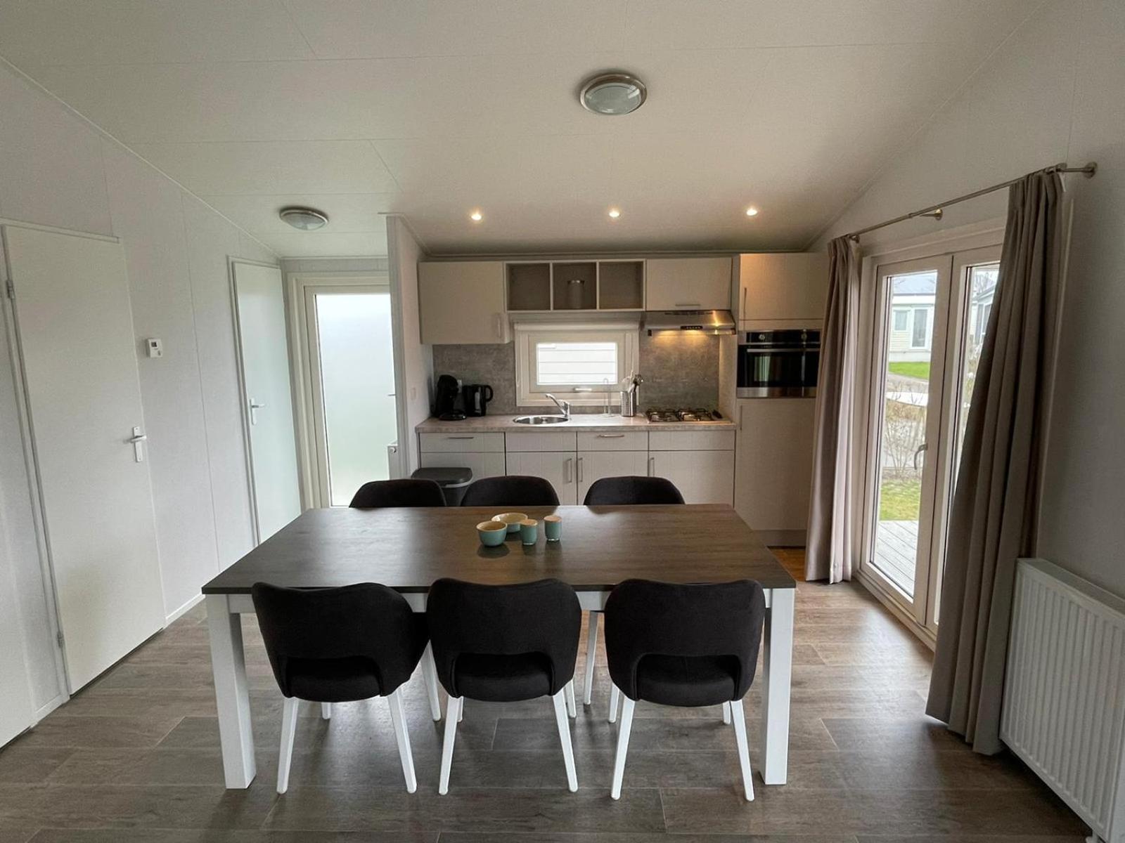 Chalet Op Gezellige Familiecamping Bij Zee 坎珀兰 外观 照片